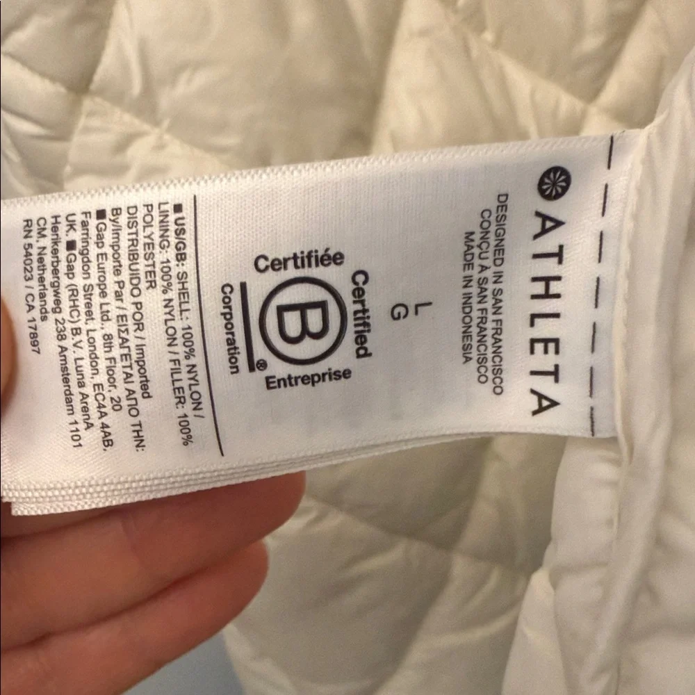 ATHLETA Women’s White Quilted Puffer Jacket size LARGE vguc shawl lightweight - Picture 9 of 11